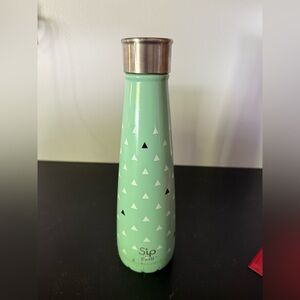 Swell Sip 15 oz water bottle